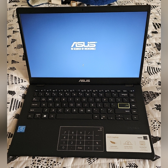 ASUS - 14.0" Laptop - Intel Celeron N4020-4GB Memory - 64GB eMMC E410MA-BLACK - Picture 2 of 4